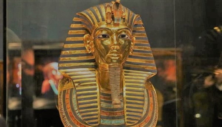 What are 5 facts about Tutankhamun?
