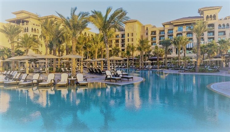 luxury resorts in the UAE